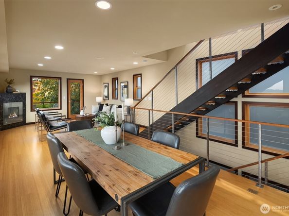 9007 24th Avenue NW, Seattle WA 98117