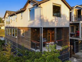 9007 24th Avenue NW, Seattle WA 98117