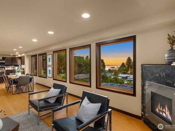 9007 24th Avenue NW, Seattle WA 98117