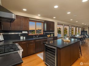 9007 24th Avenue NW, Seattle WA 98117