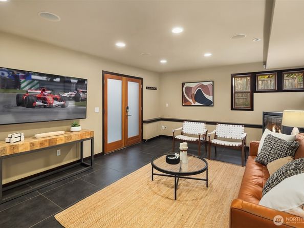 9007 24th Avenue NW, Seattle WA 98117