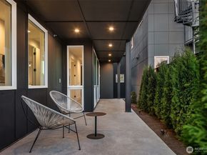 421 14th Avenue W, Kirkland WA 98033