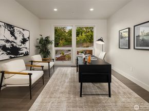 8243 W Mercer Way, Mercer Island WA 98040