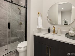 8243 W Mercer Way, Mercer Island WA 98040