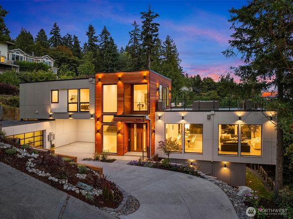 8243 W Mercer Way, Mercer Island WA 98040