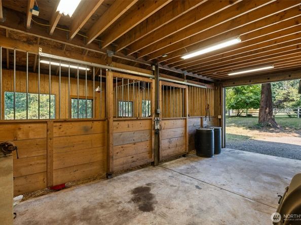 24600 NE 193rd Place, Woodinville WA 98077