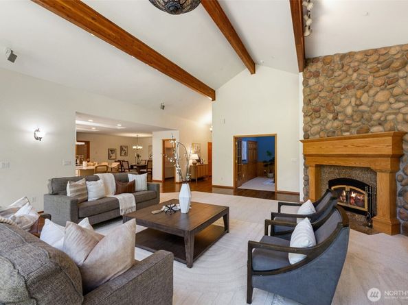 24600 NE 193rd Place, Woodinville WA 98077