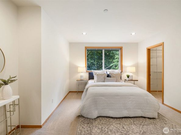 24600 NE 193rd Place, Woodinville WA 98077