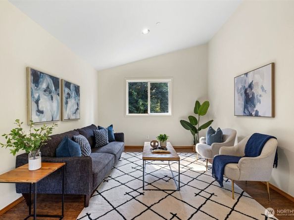 24600 NE 193rd Place, Woodinville WA 98077