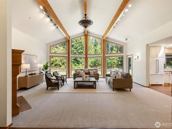 24600 NE 193rd Place, Woodinville WA 98077