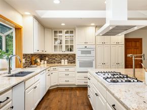 24600 NE 193rd Place, Woodinville WA 98077