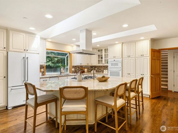 24600 NE 193rd Place, Woodinville WA 98077