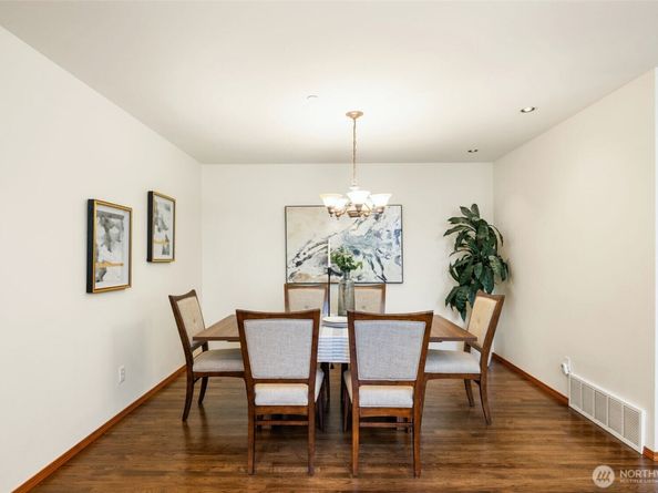 24600 NE 193rd Place, Woodinville WA 98077