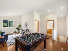 24600 NE 193rd Place, Woodinville WA 98077
