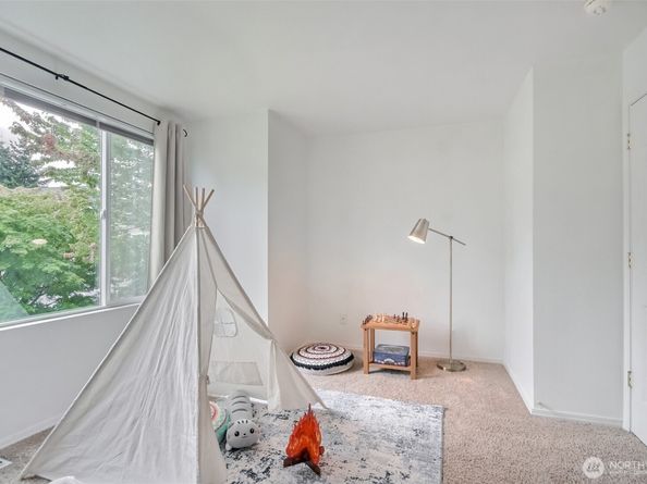 16232 118th Lane NE 14, Bothell WA 98011