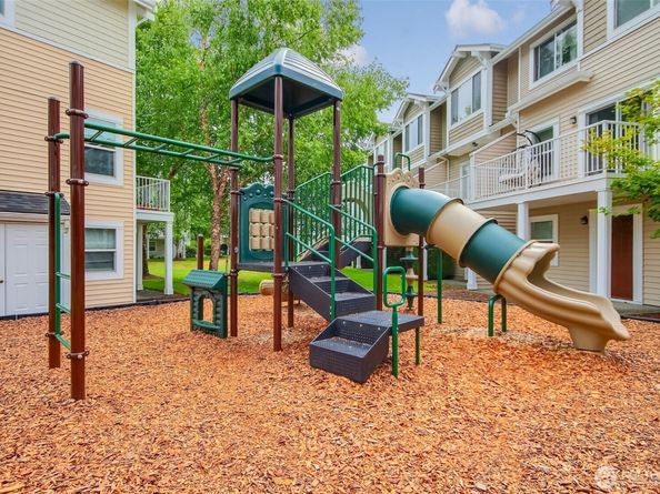 16232 118th Lane NE 14, Bothell WA 98011