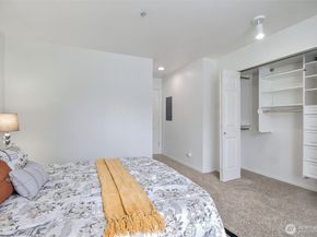 16232 118th Lane NE 14, Bothell WA 98011