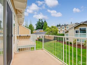 16232 118th Lane NE 14, Bothell WA 98011