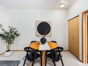 812 5th Avenue N 105, Seattle WA 98109