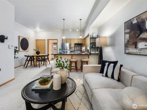 812 5th Avenue N 105, Seattle WA 98109