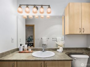 812 5th Avenue N 105, Seattle WA 98109