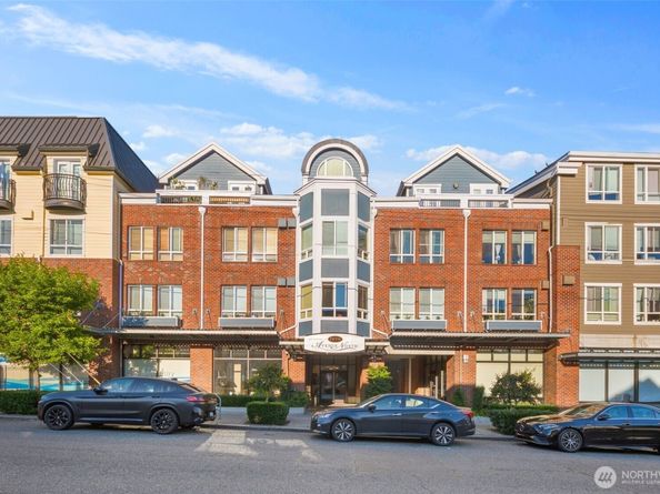 812 5th Avenue N 105, Seattle WA 98109