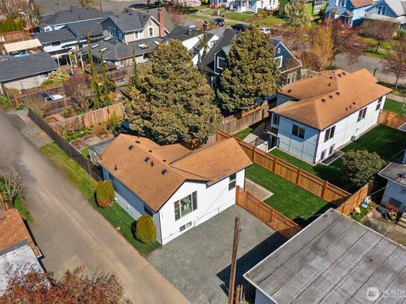 1622 Hoyt Avenue 1 & 2, Everett WA 98201