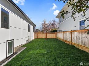 1622 Hoyt Avenue 1 & 2, Everett WA 98201