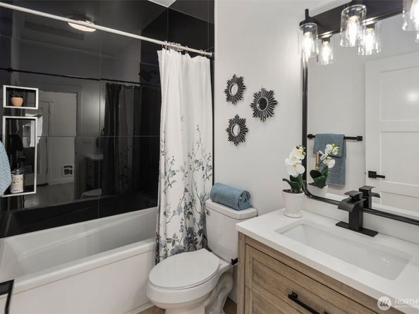 1622 Hoyt Avenue 1 & 2, Everett WA 98201