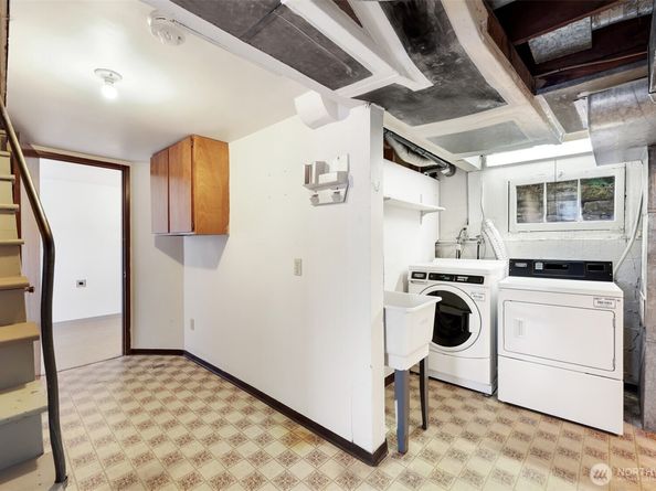 651 W Bertona Street, Seattle WA 98119