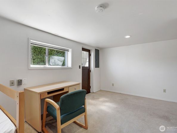 651 W Bertona Street, Seattle WA 98119