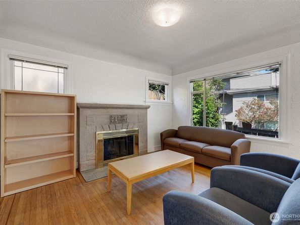 651 W Bertona Street, Seattle WA 98119