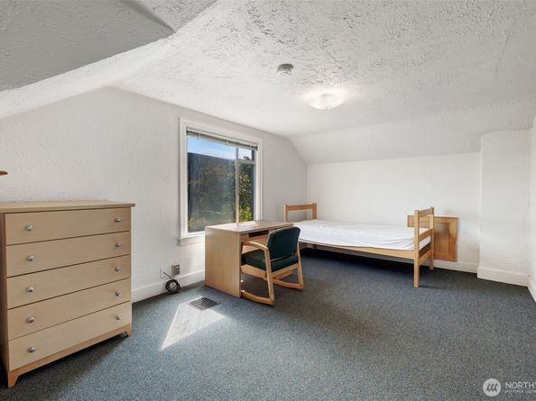 651 W Bertona Street, Seattle WA 98119
