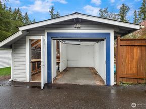 19046 10th Avenue NE B, Shoreline WA 98155