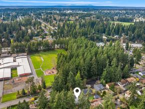 19046 10th Avenue NE B, Shoreline WA 98155