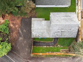 19046 10th Avenue NE B, Shoreline WA 98155