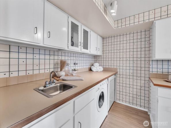 8001 Sand Point Way C57, Seattle WA 98115