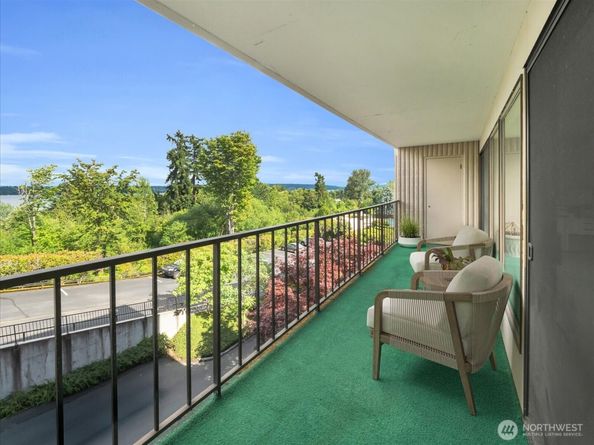 8001 Sand Point Way C57, Seattle WA 98115