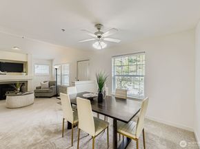 10630 221st Lane NE 204, Redmond WA 98053