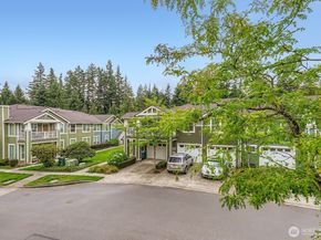 10630 221st Lane NE 204, Redmond WA 98053