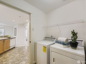 10630 221st Lane NE 204, Redmond WA 98053