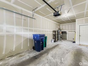 10630 221st Lane NE 204, Redmond WA 98053