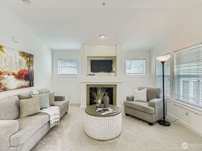10630 221st Lane NE 204, Redmond WA 98053