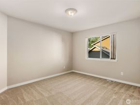6203 NE 4th Circle, Renton WA 98059