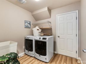 6203 NE 4th Circle, Renton WA 98059
