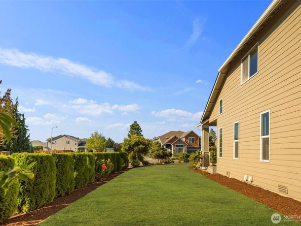 6203 NE 4th Circle, Renton WA 98059