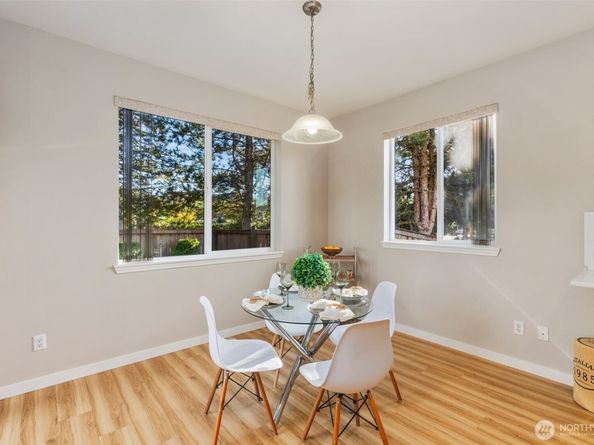 6203 NE 4th Circle, Renton WA 98059