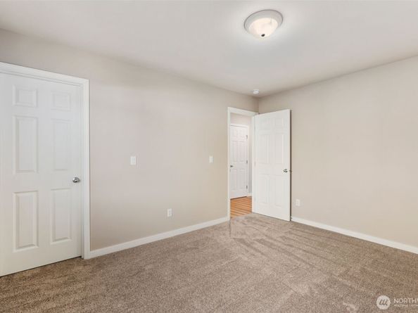 6203 NE 4th Circle, Renton WA 98059