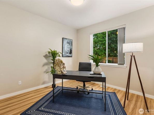 6203 NE 4th Circle, Renton WA 98059
