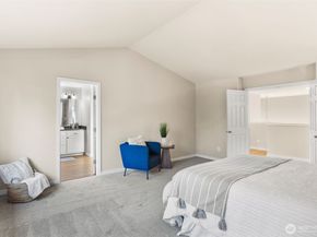 6203 NE 4th Circle, Renton WA 98059